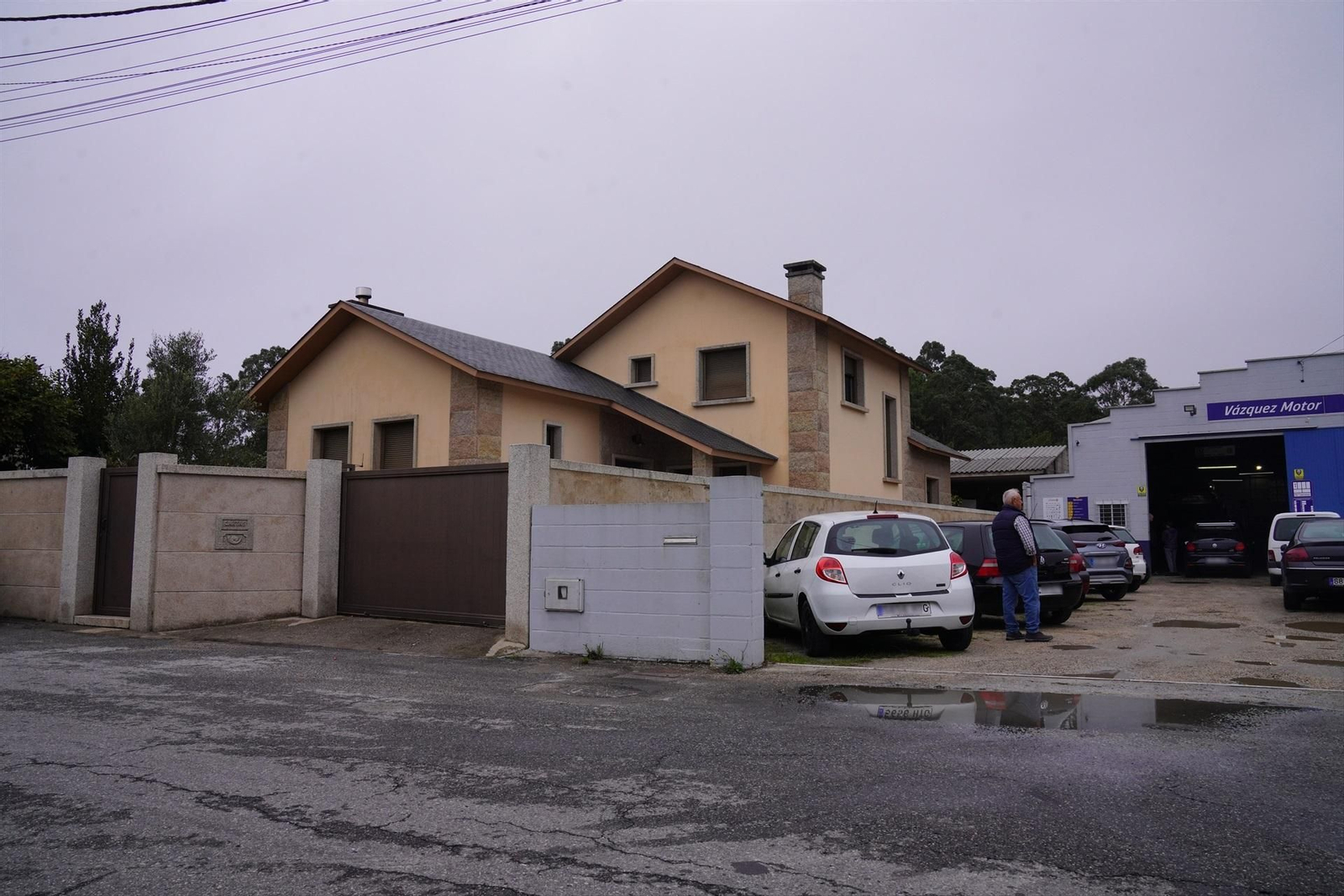 Fachada de una de las viviendas en las que se ha realizado un registo en O Salnés.