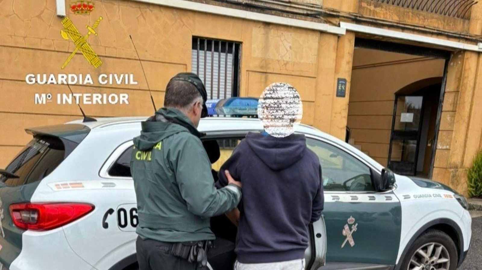 Uno de los detenidos por la Guardia Civil.
