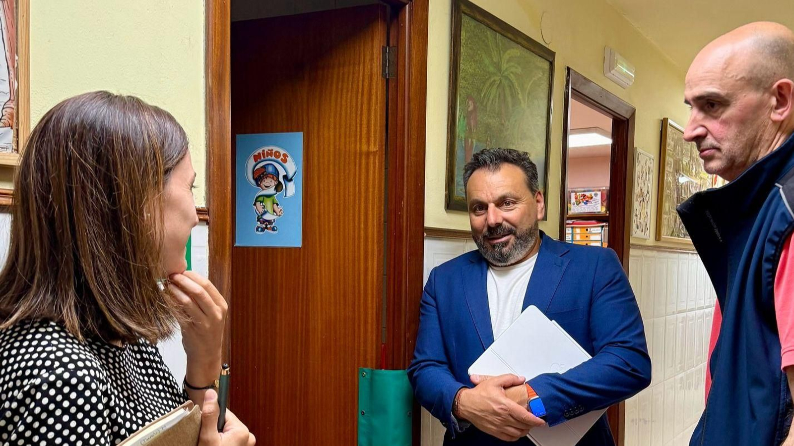 El alcalde de Gondomar, Paco Ferreira, tras la reunión de trabajo sobre el centro de día.
