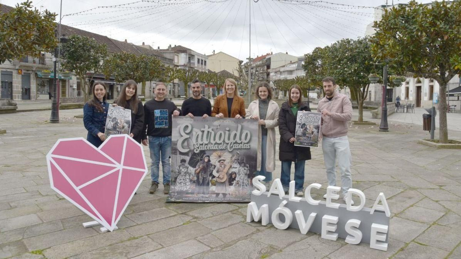 Presentación del Entroido 2025 de Salceda, ayer en la Praza do Concello.