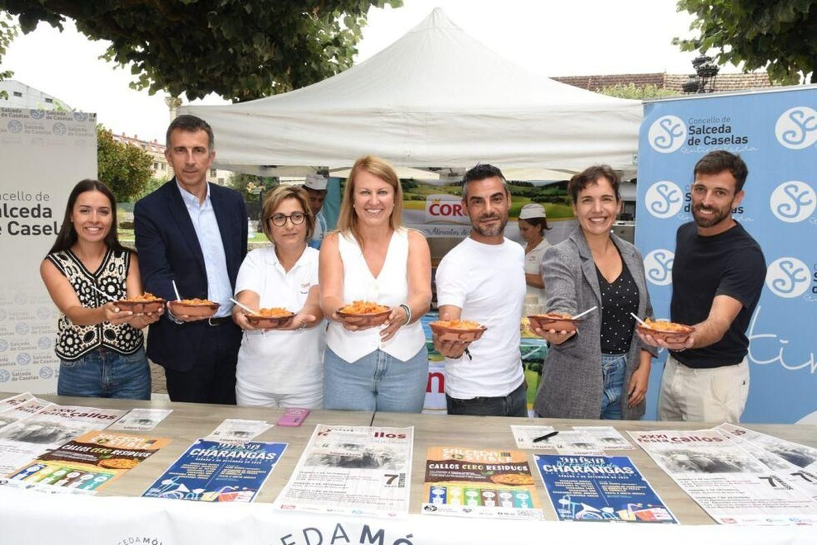 La alcaldesa Loli Castiñeira con los participantes ayer en la presentación de esta edición.